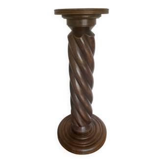 Colonne antique en bois torsadée