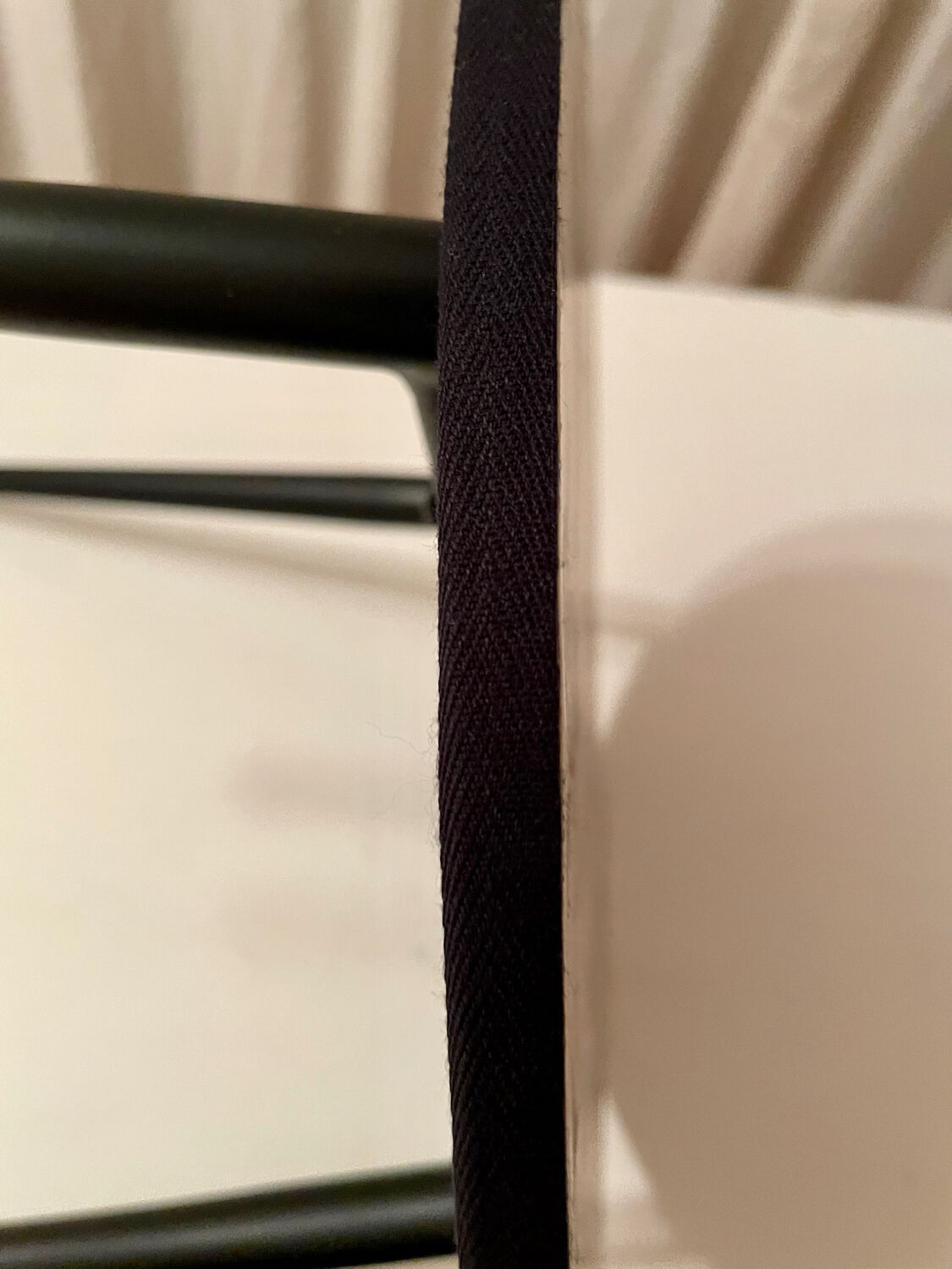 Petite table tripode guéridon