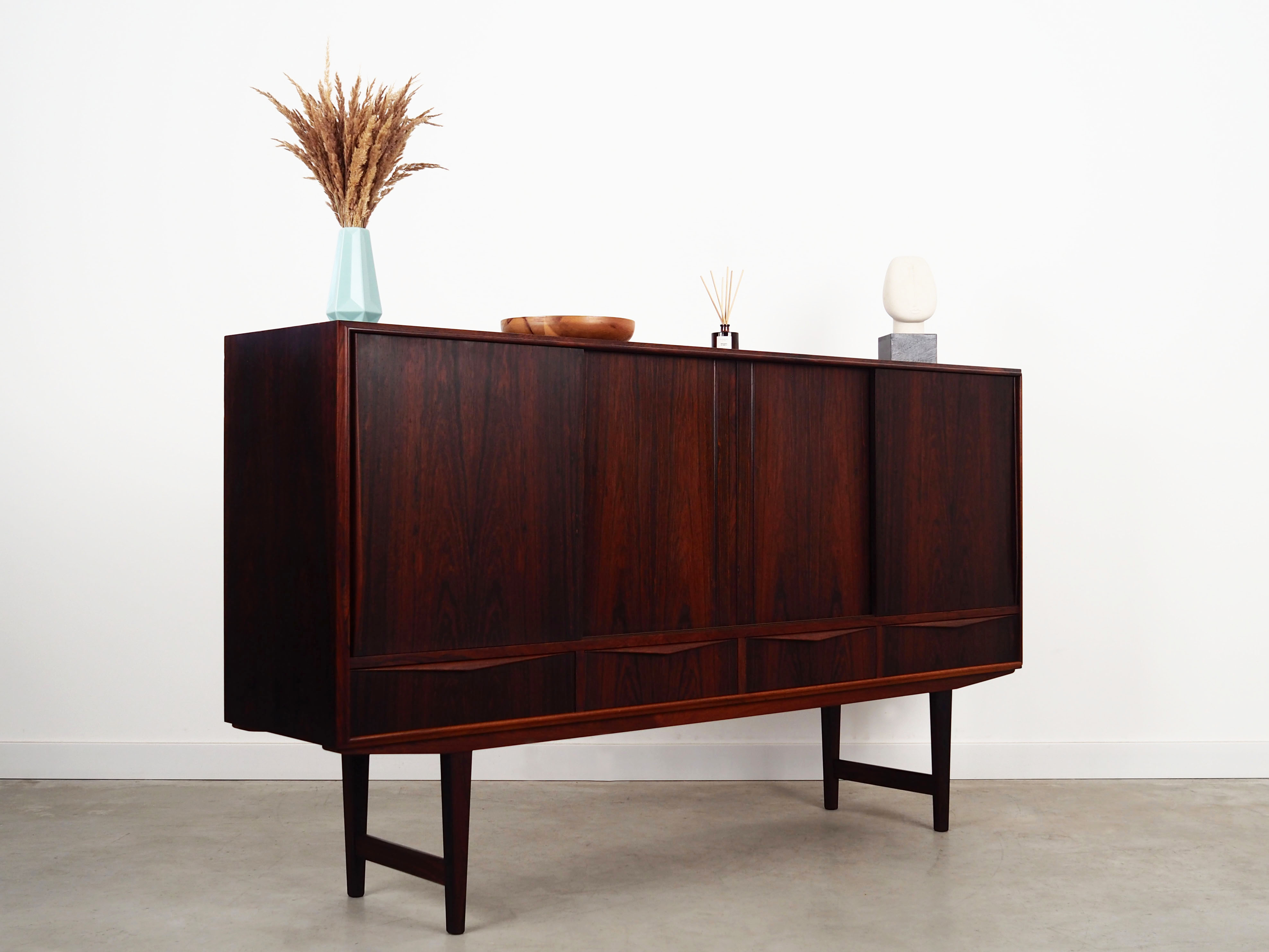 Enfilade en palissandre, design danois, années 1960, designer: E.W. Bach