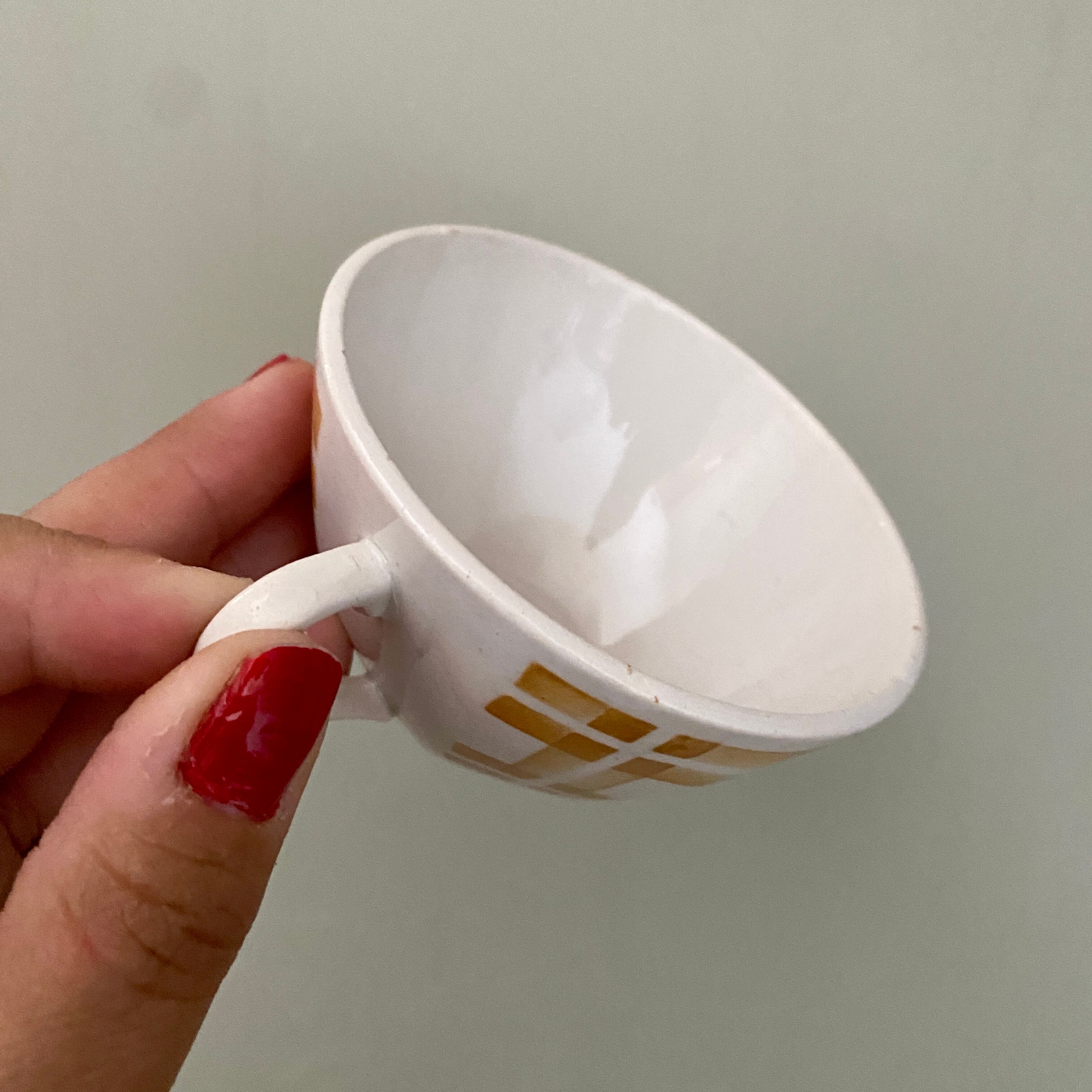 Set of 4 antique coffee cups in opaque porcelain from Badonvillier