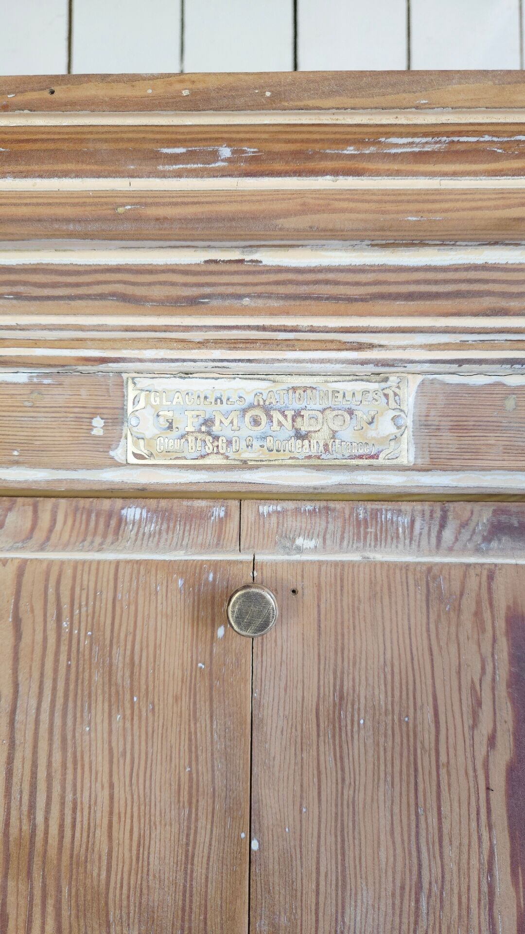 Vintage wooden glacier