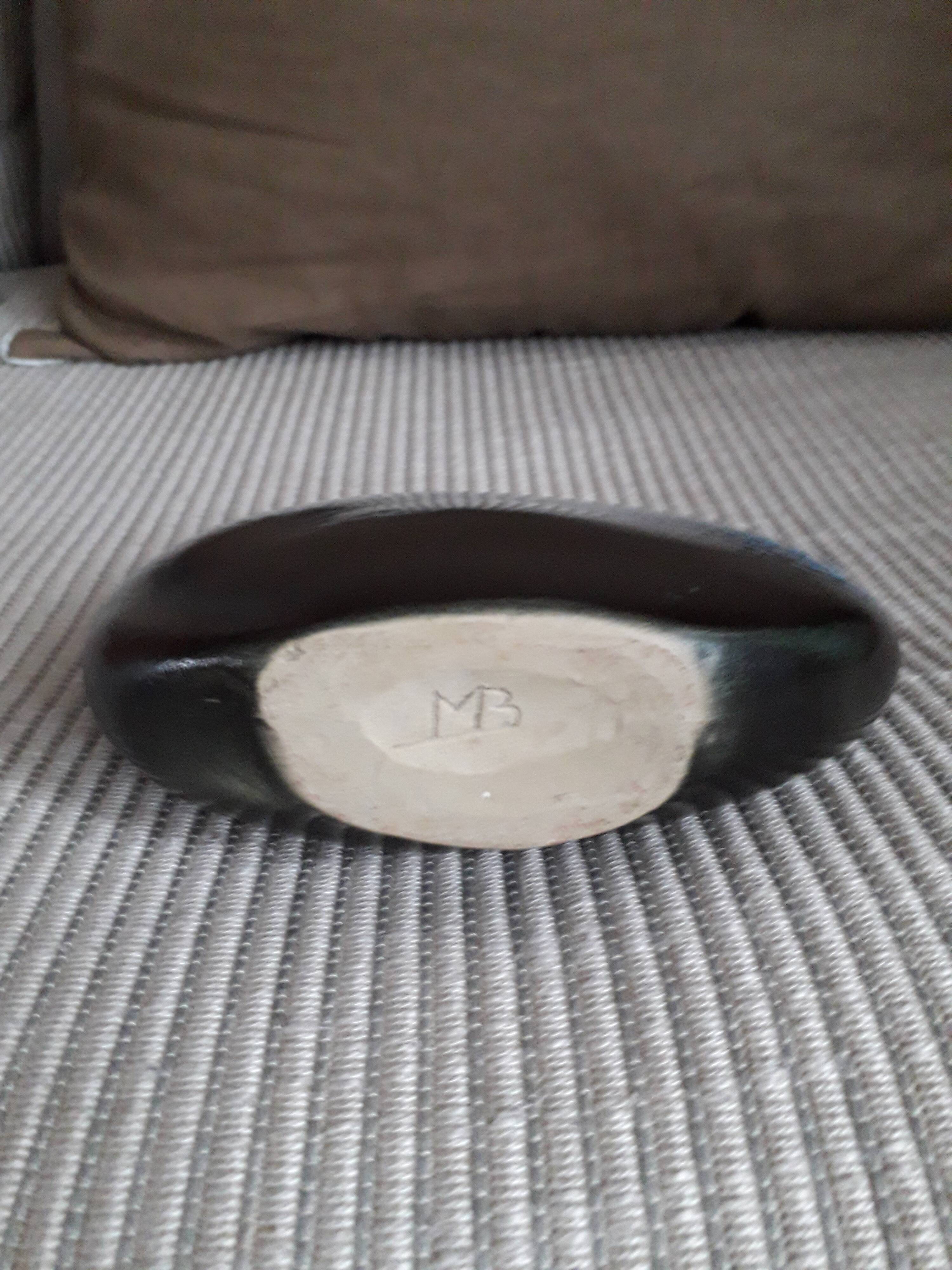 Very original vintage vase signed Mb