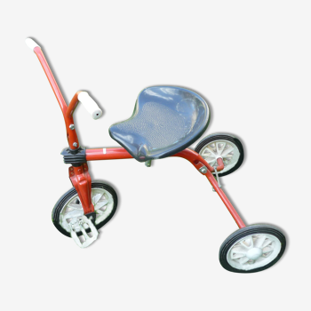 Tricycle ancien 2-3 ans pour tout petit  métal rouge vintage 70s