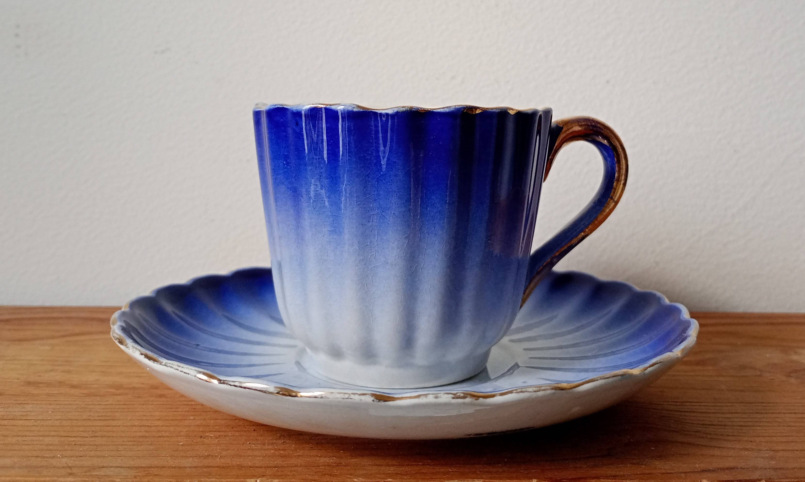 Blue cup Digoin Sarreguemines