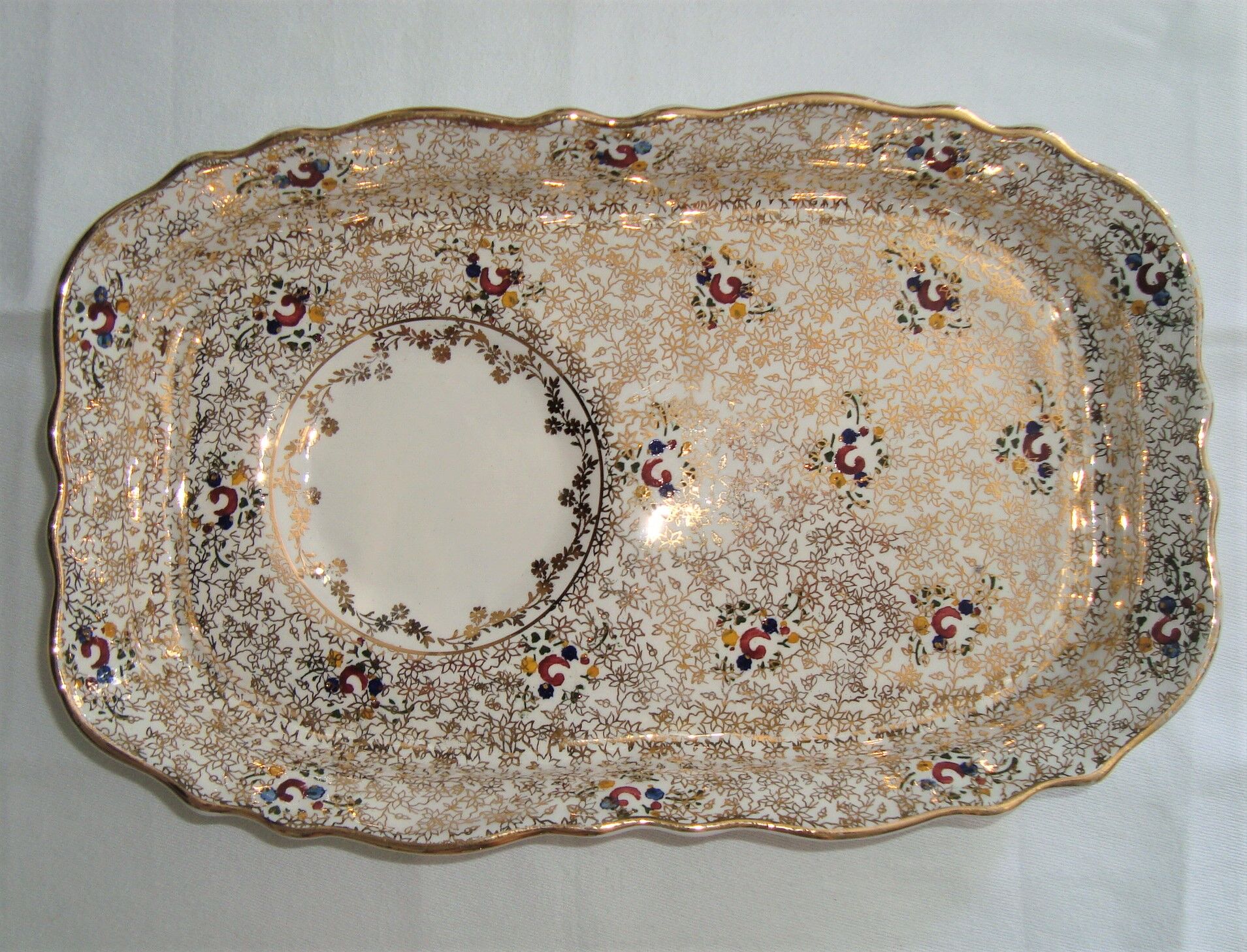 Golden breakfast service tray and cup faience made in italy