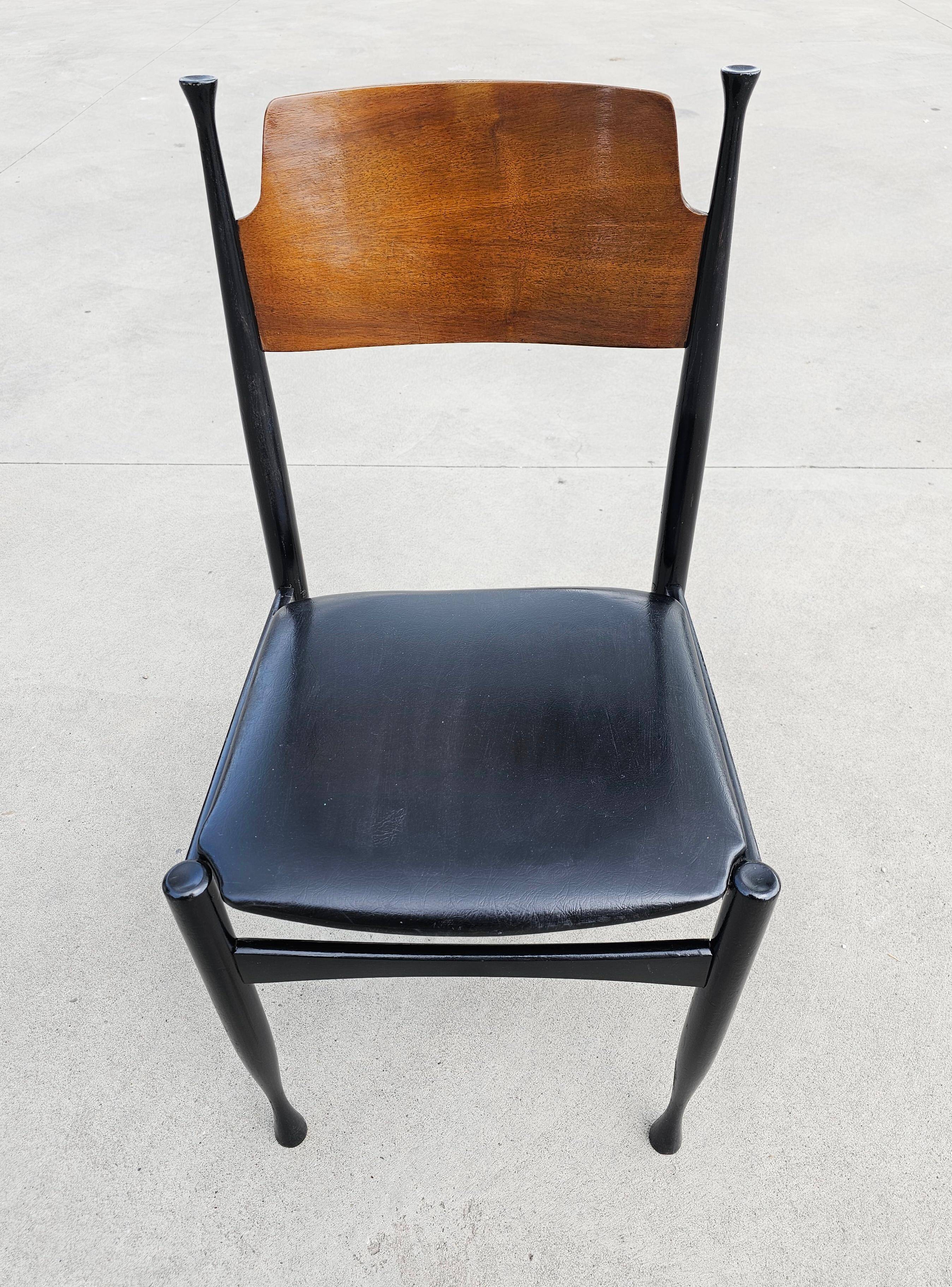 Set of 4 Mid-Century dining chairs by Paolo Buffa, 1960s.