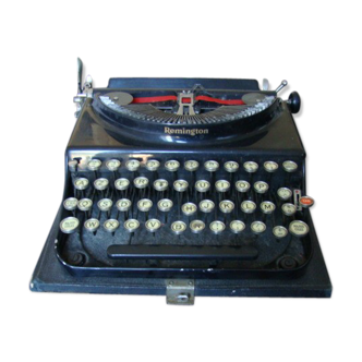 Typewriter old portable Mercedes