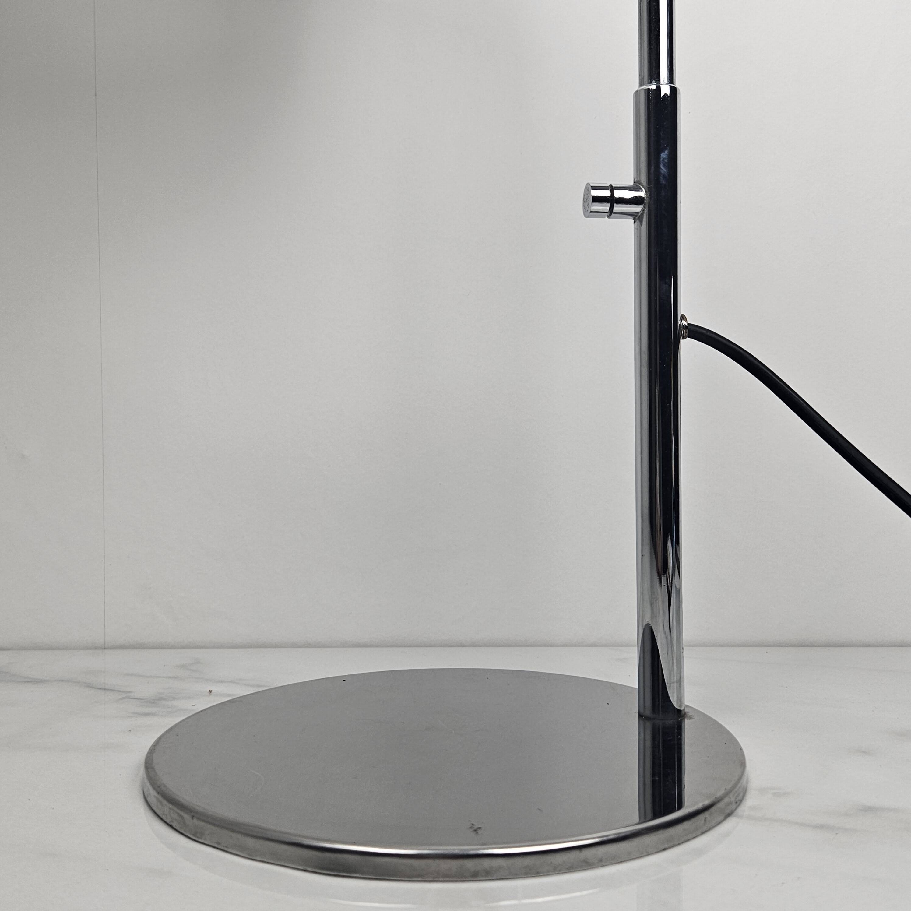 Table Lamp in Chrome And White Acrylic Diffuser, Italy 1970's