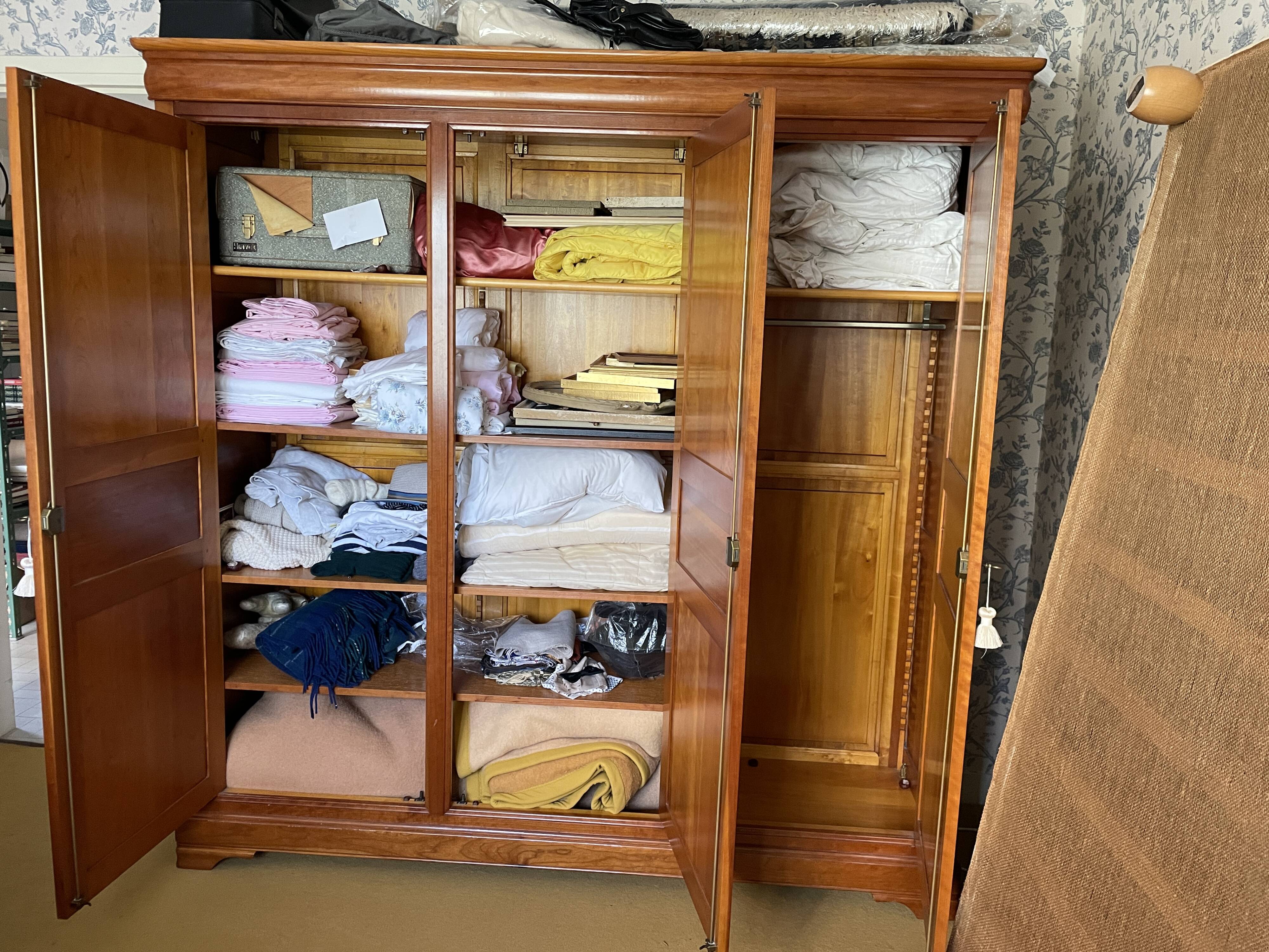 3-door wardrobe in solid cherry wood