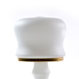 Lampe de table en verre opalin blanc et laiton, Tchécoslovaquie circa 1970