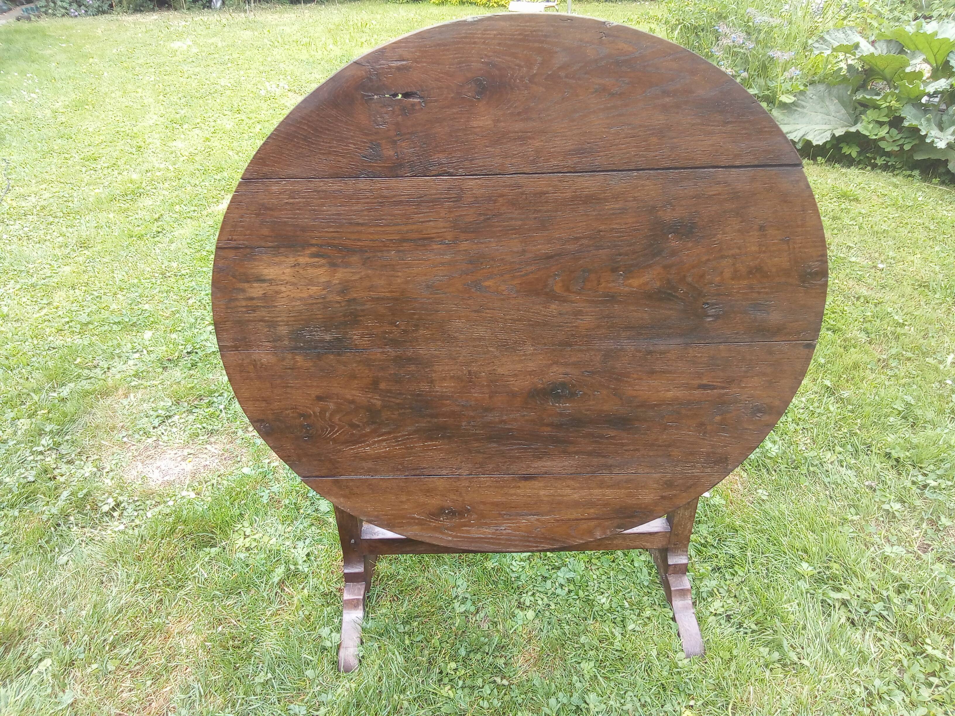 Old winegrower's table solid oak waxed and morning in the old