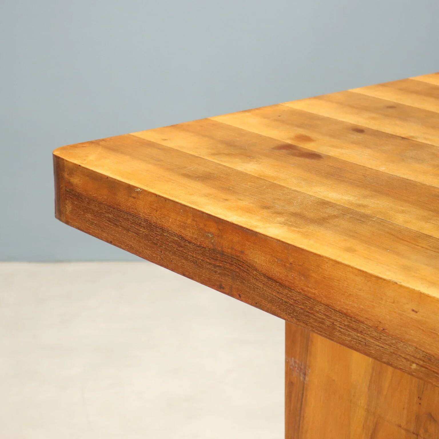 Vintage walnut veneer table, design, Italy, 1940s