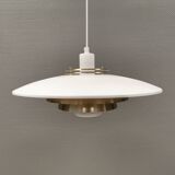 Lampe suspendue de conception danoise, par JEKA (fermée au début des années 90) modèle Dania