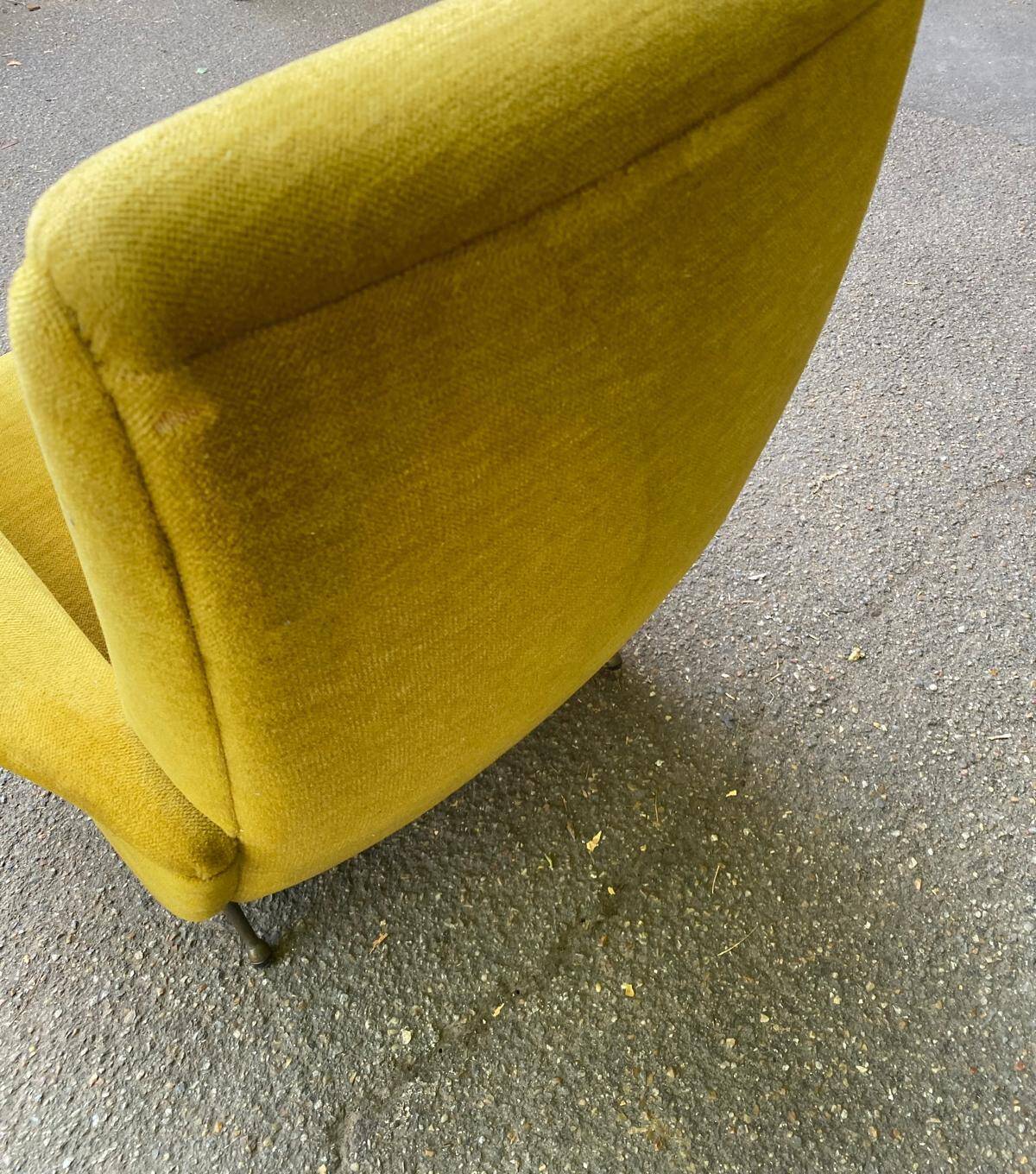 Fauteuil italien jaune moutarde style Mid-Century