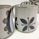 Dix mugs en grès émaillé décors bleu et ocre design années 80