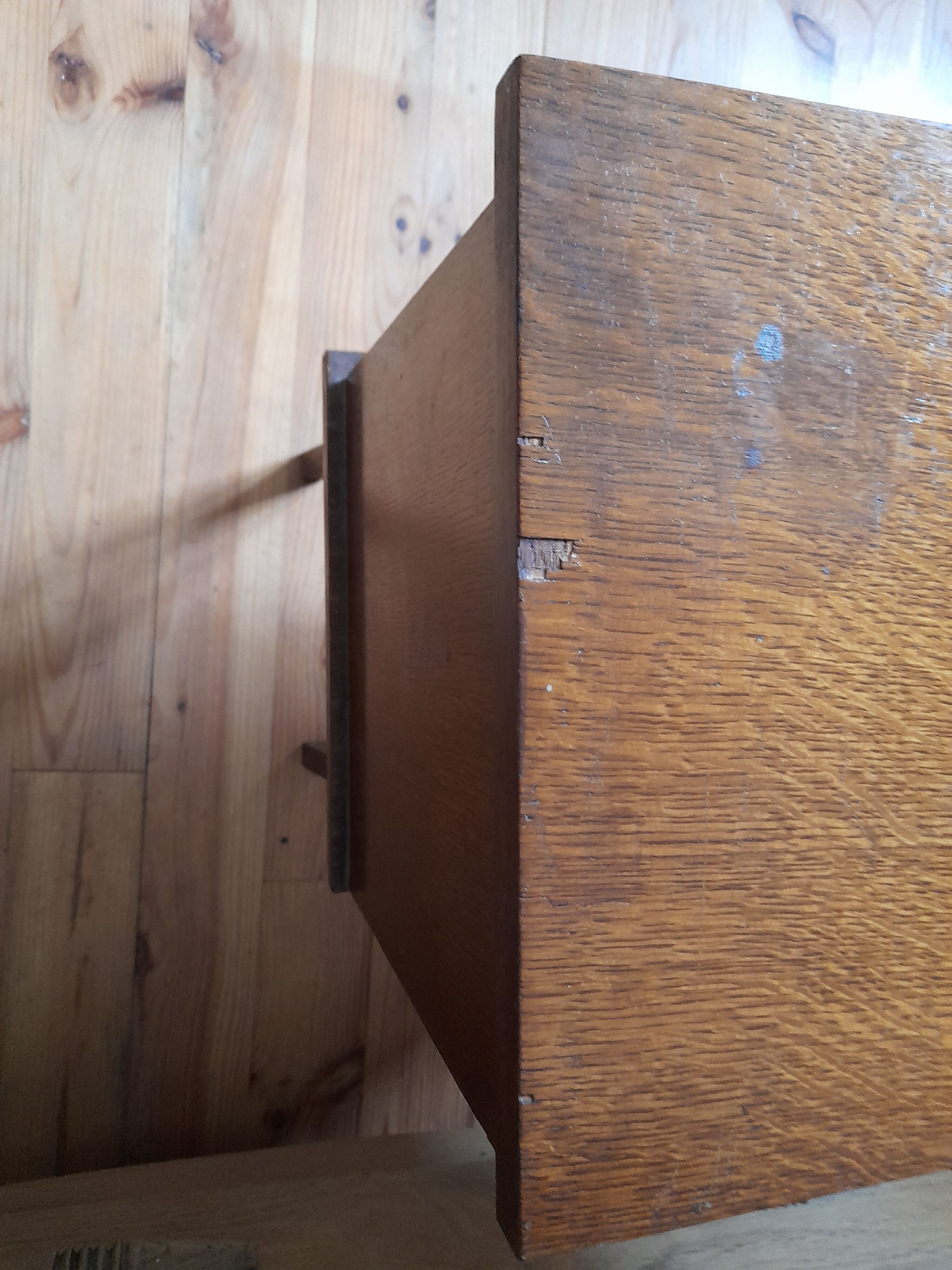 Bedside foot compass