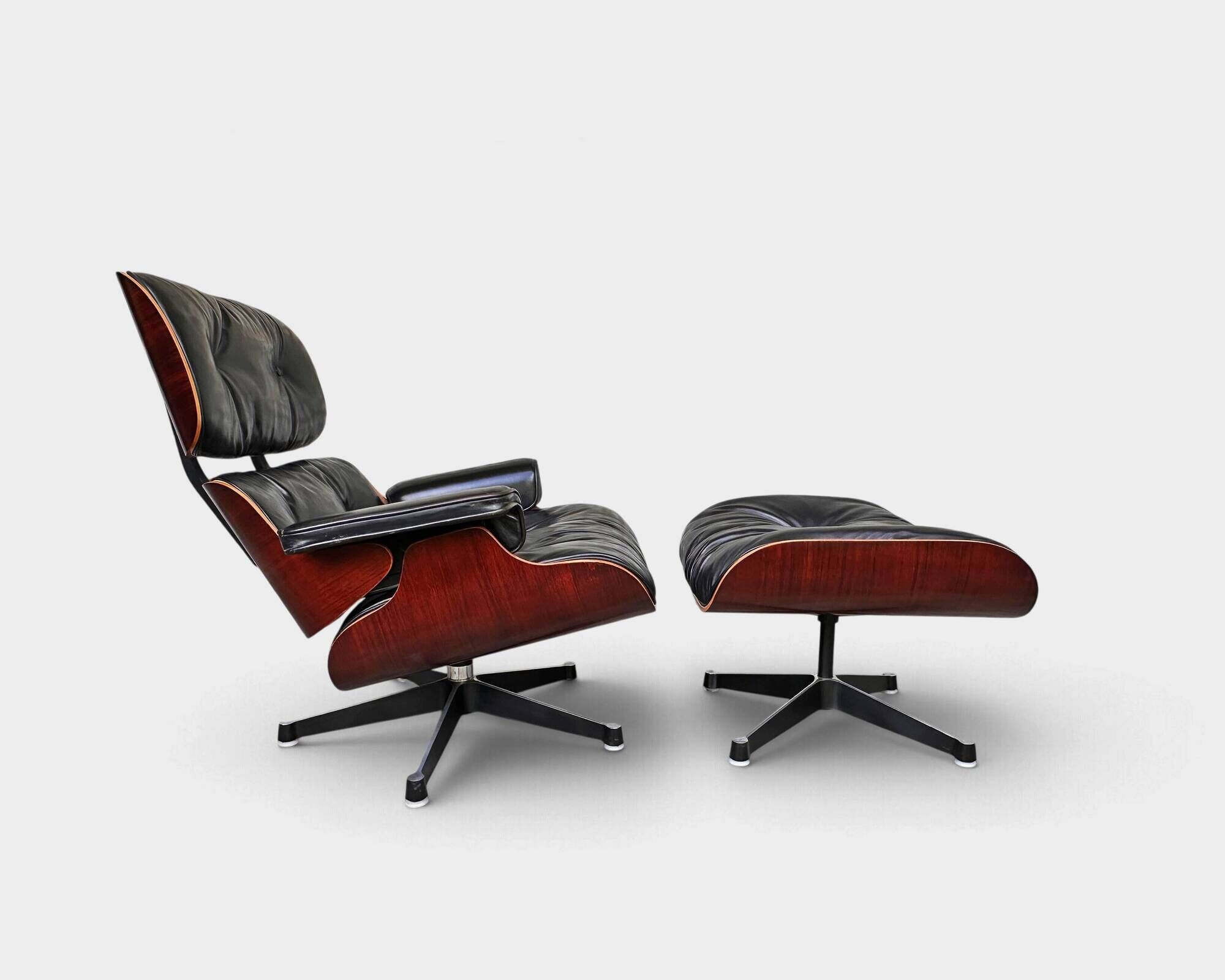 Eames Lounge Chair 670 & Ottoman 671 in rosewood, Herman Miller