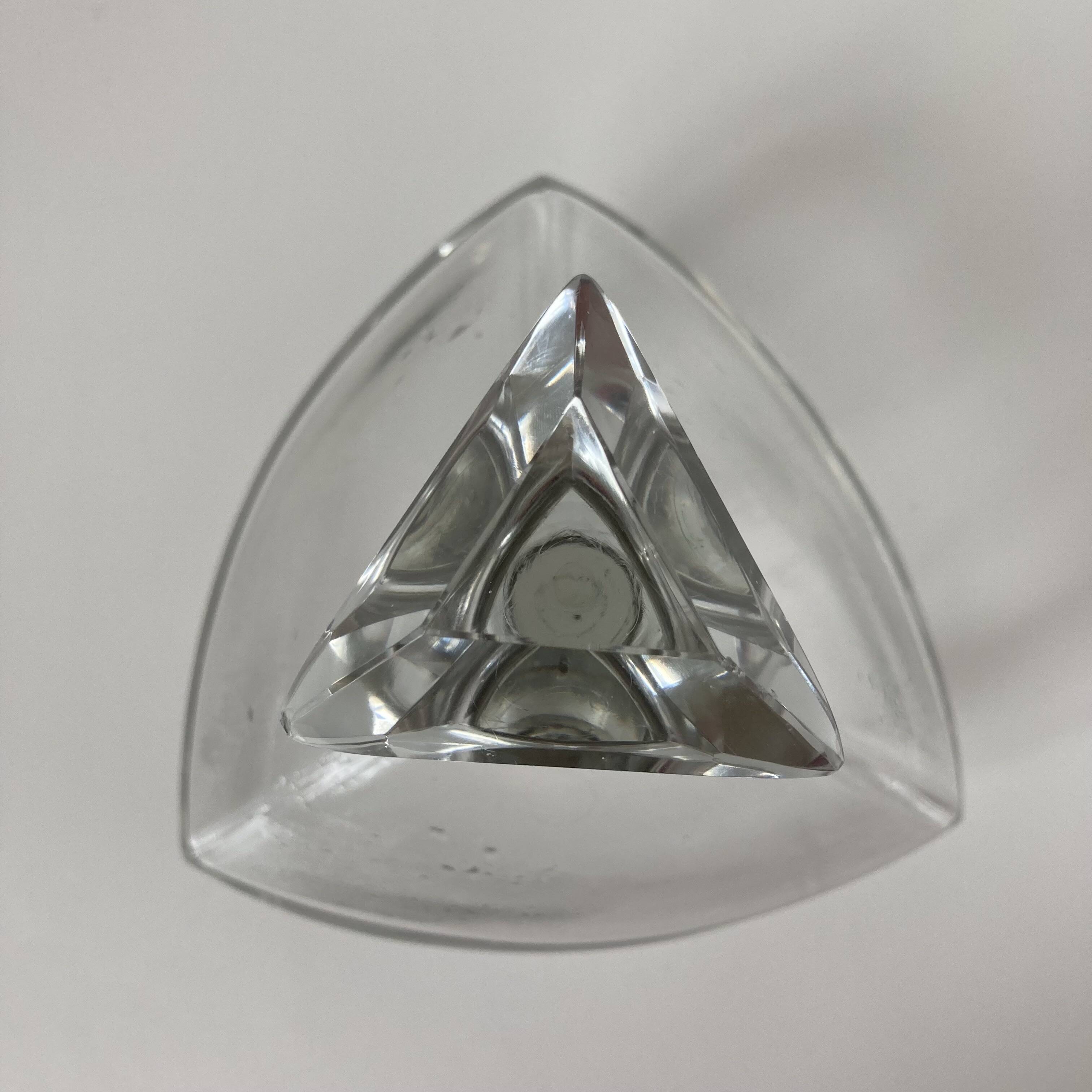 Beautiful cut crystal carafe with its stopper and solid silver setting