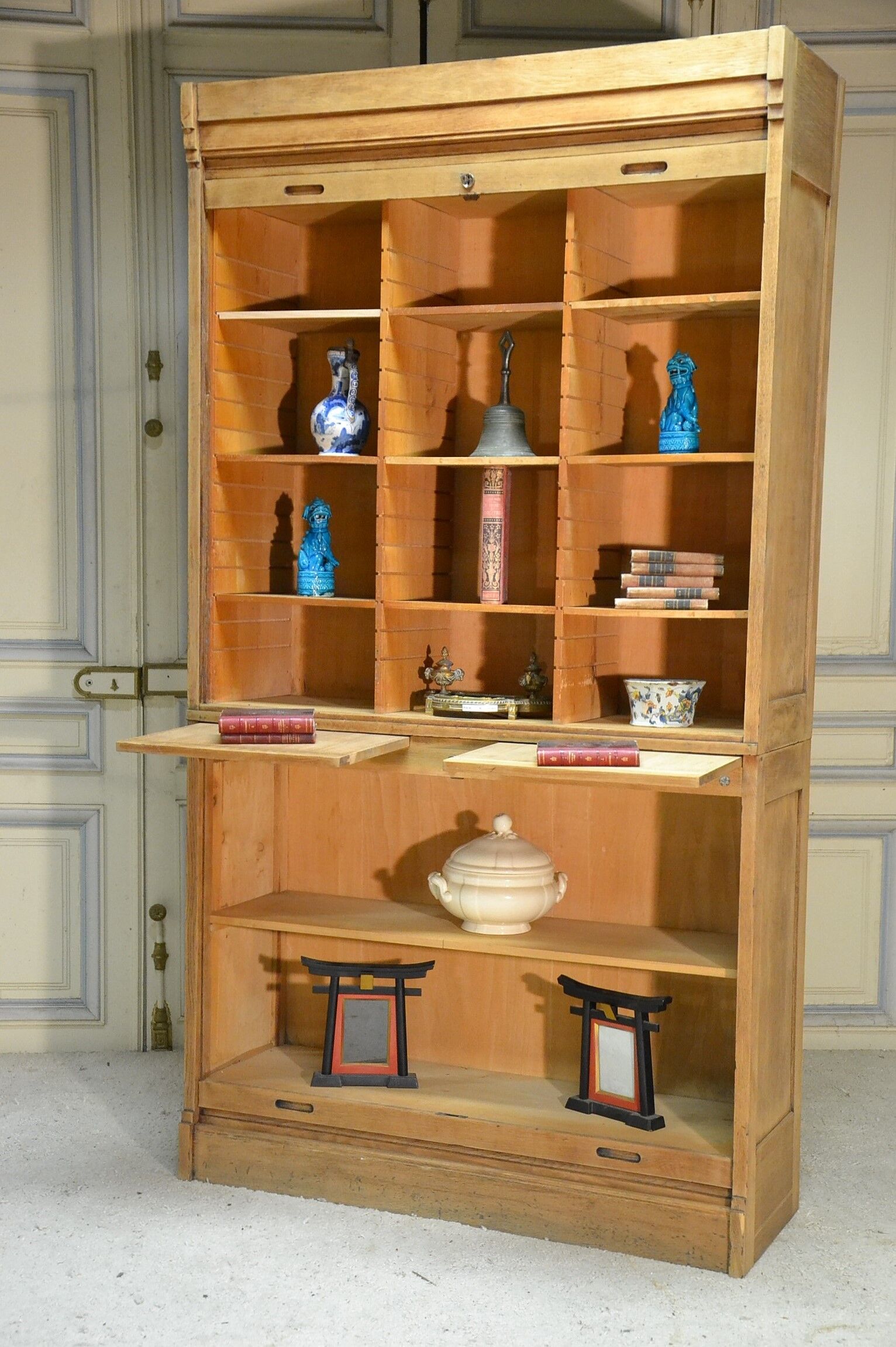 Oak curtains binder