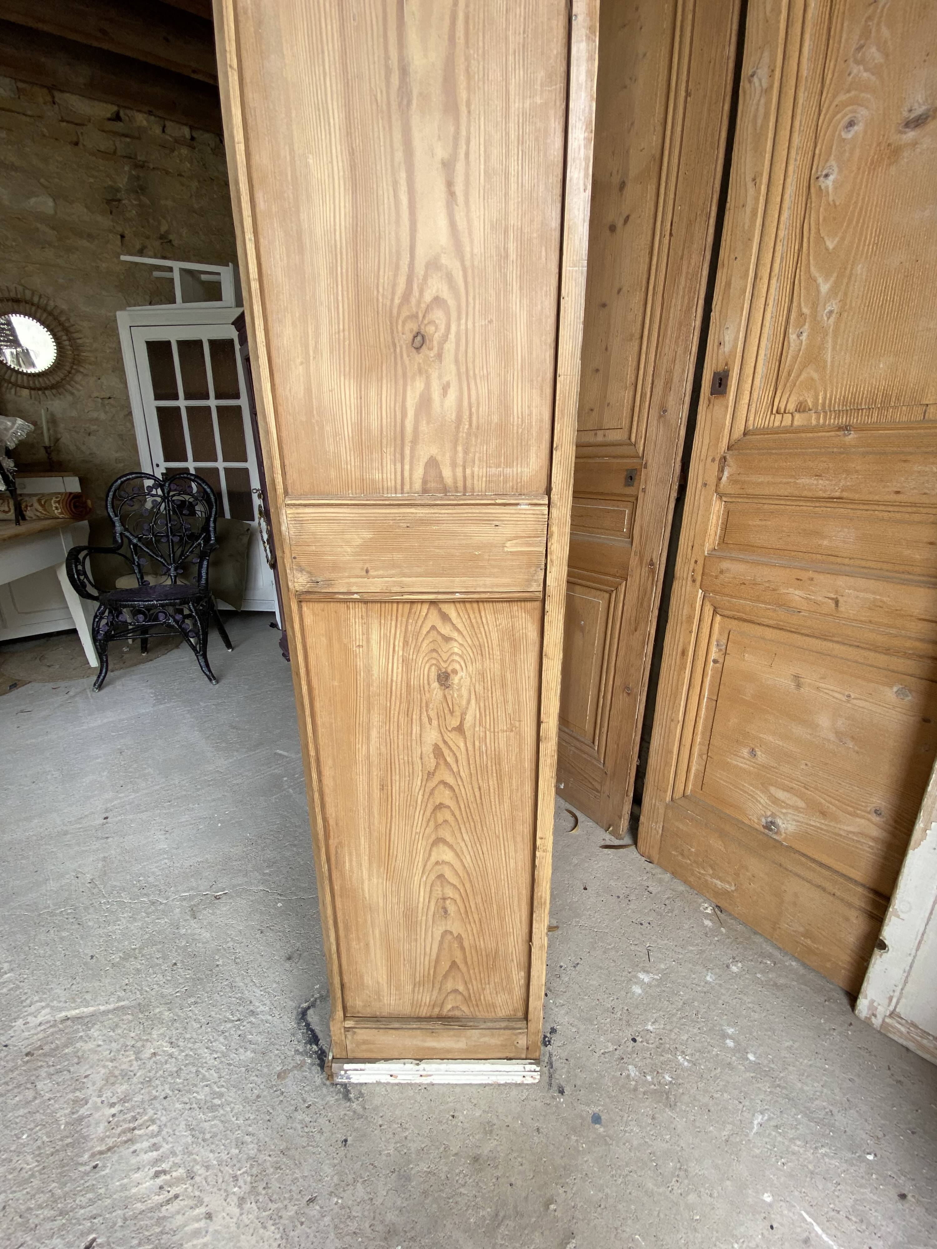 Parisian showcase cabinet