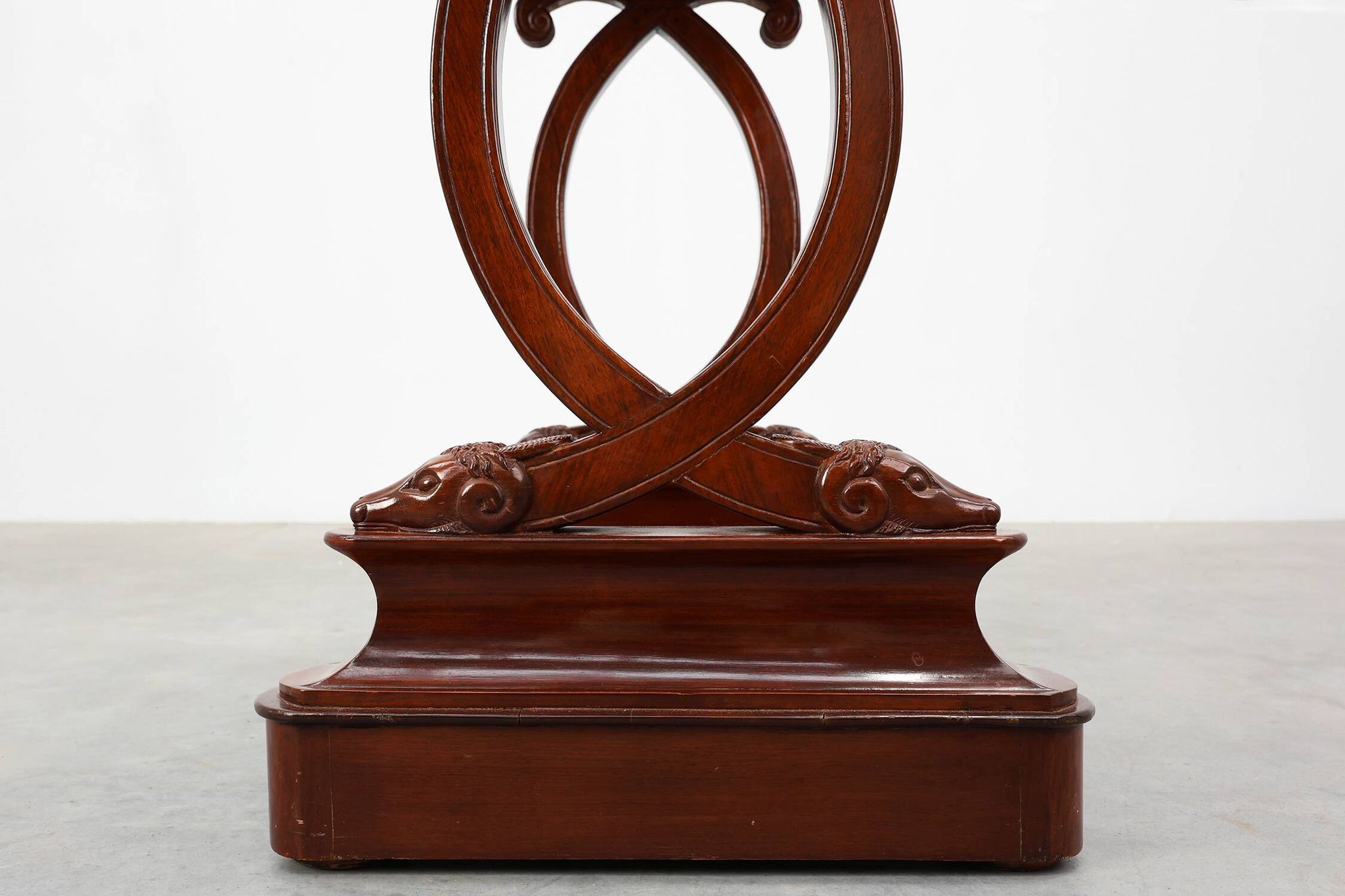 Jardinière Biedermeier en bois, Allemagne vers 1830