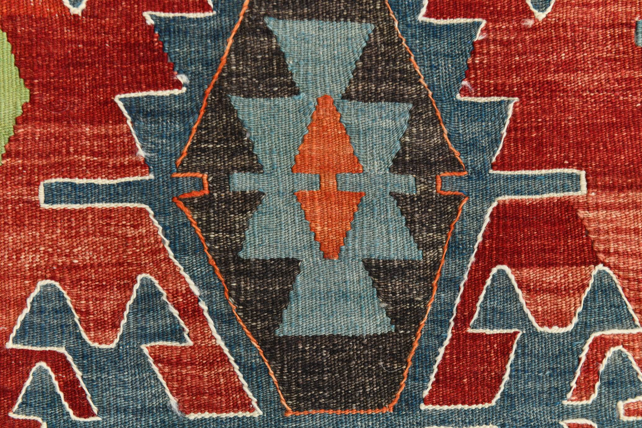 Tapis Kilim Vintage Rouge Motifs Géométriques Ethniques, 195x355 Cm
