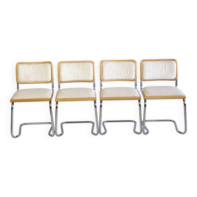 Série de quatre chaises B32