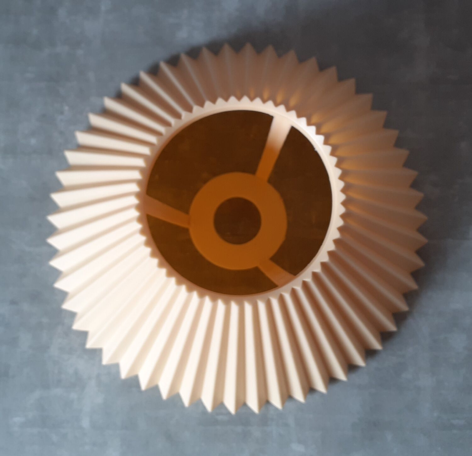 Vintage lamp flower marguerite