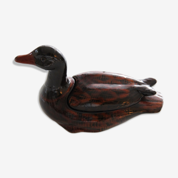 Lacquered wooden duck box