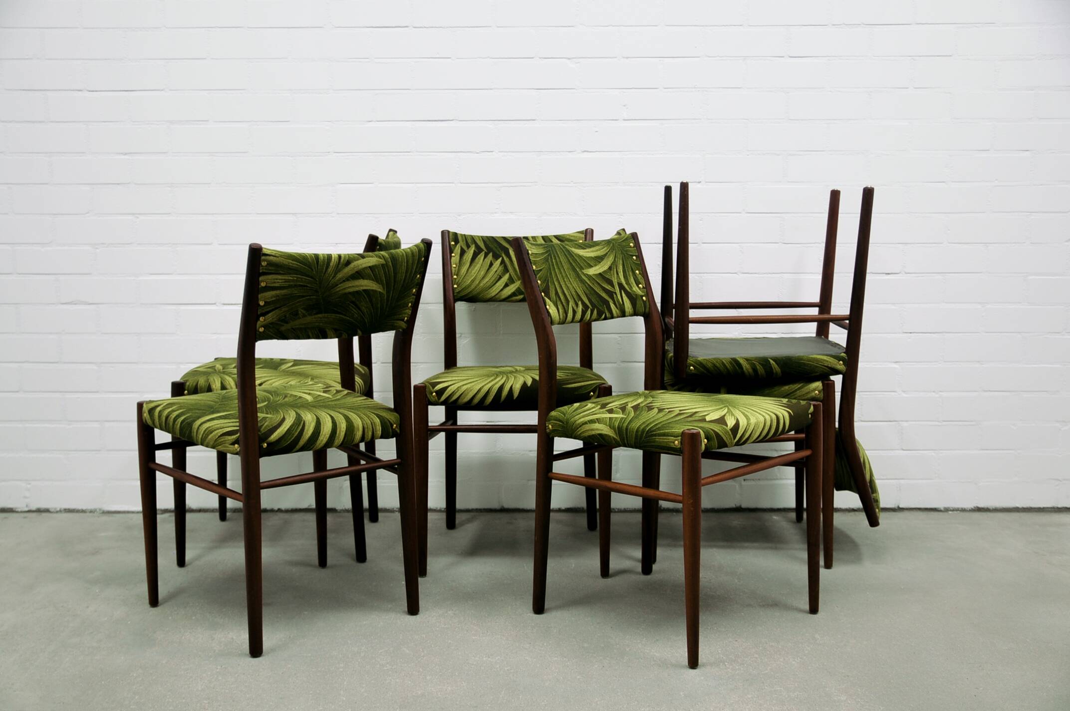 vintage set x6 teak chairs palm trees