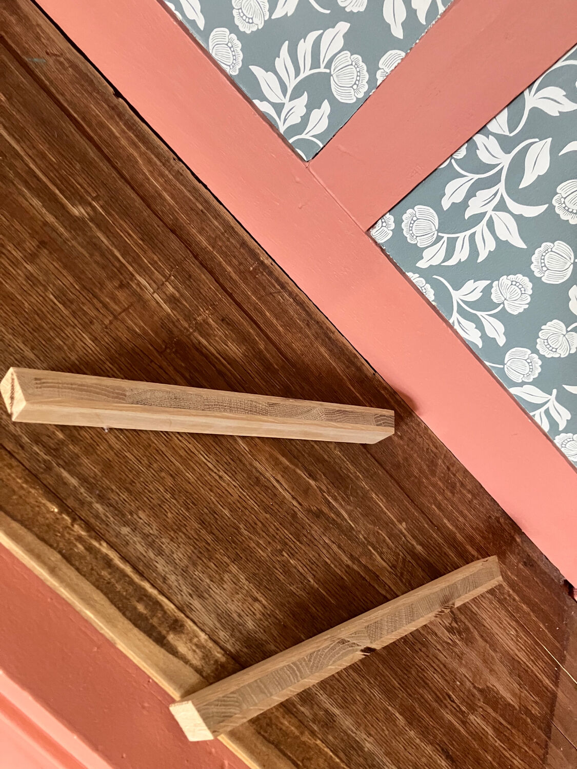 Children's wardrobe bonnet