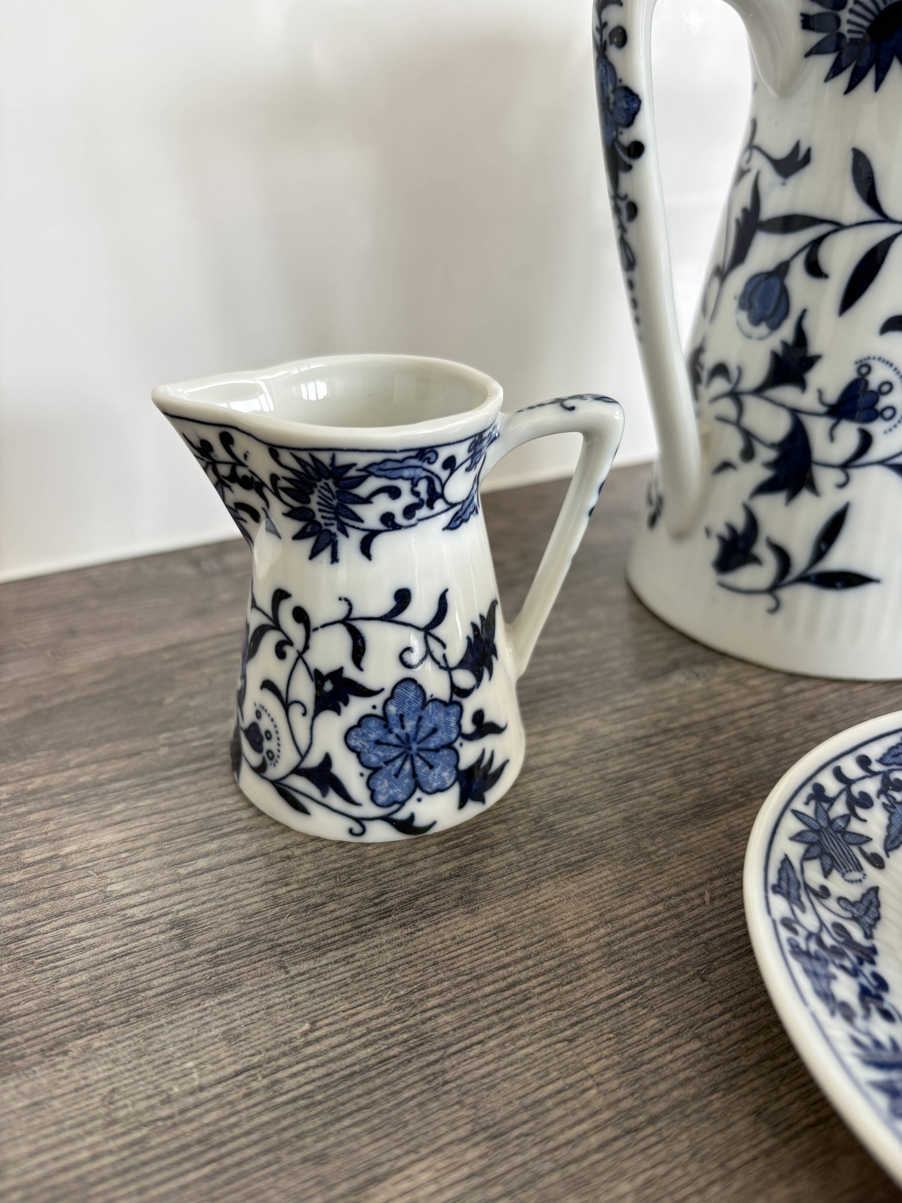 Maruhachi China Vintage Japanese Porcelain Service