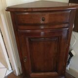 Corner cabinet