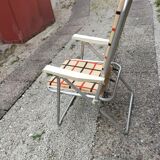 Set of two vintage folding chairs