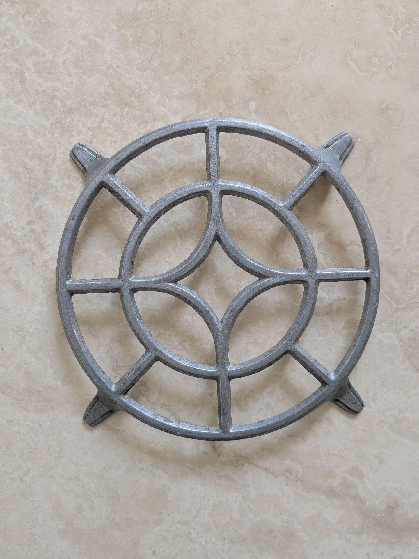 Trivet