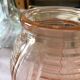 Vase en verre rose art déco
