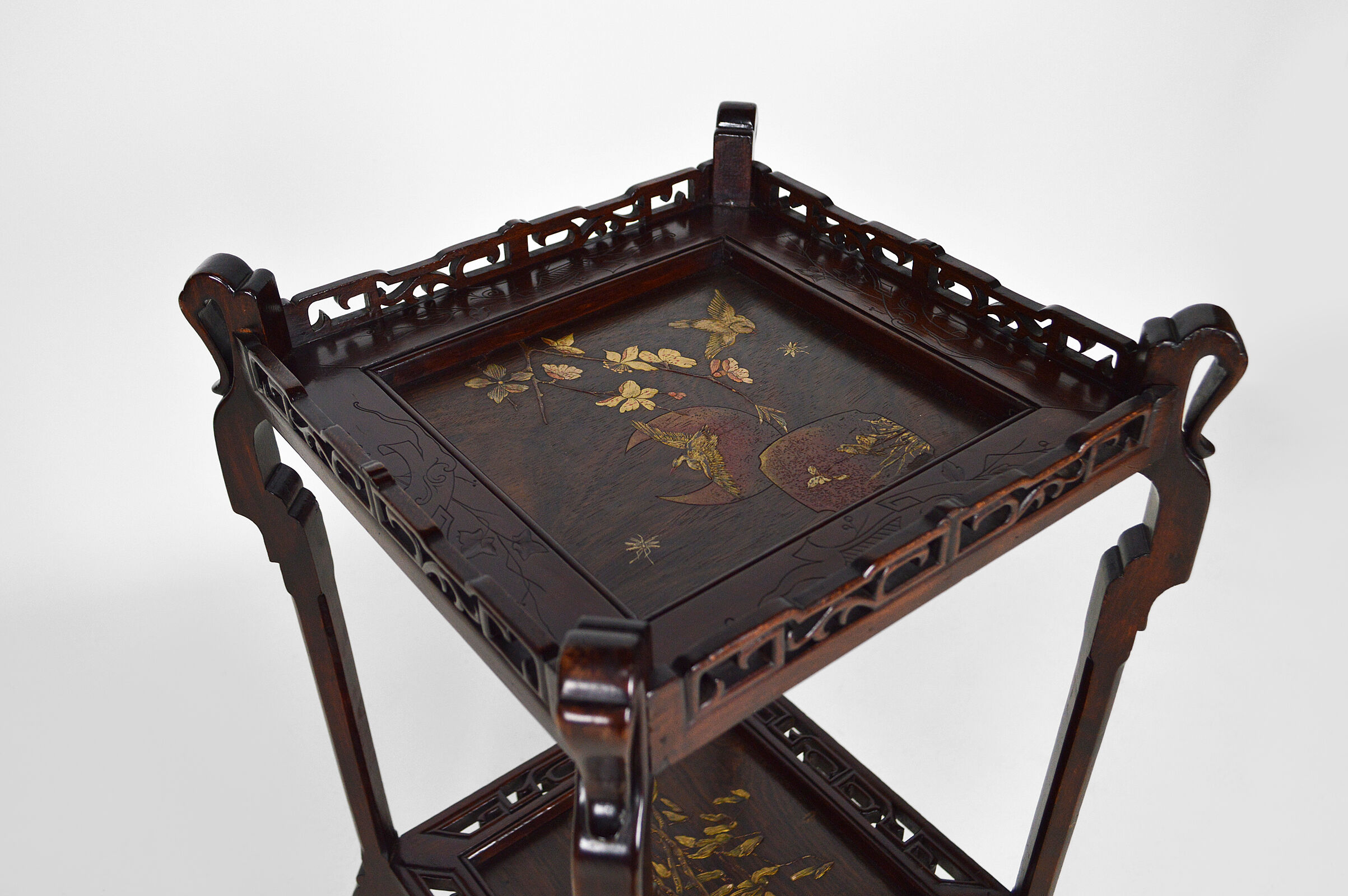 Japanese pedestal table in carved wood and lacquered panels, France, circa 1880