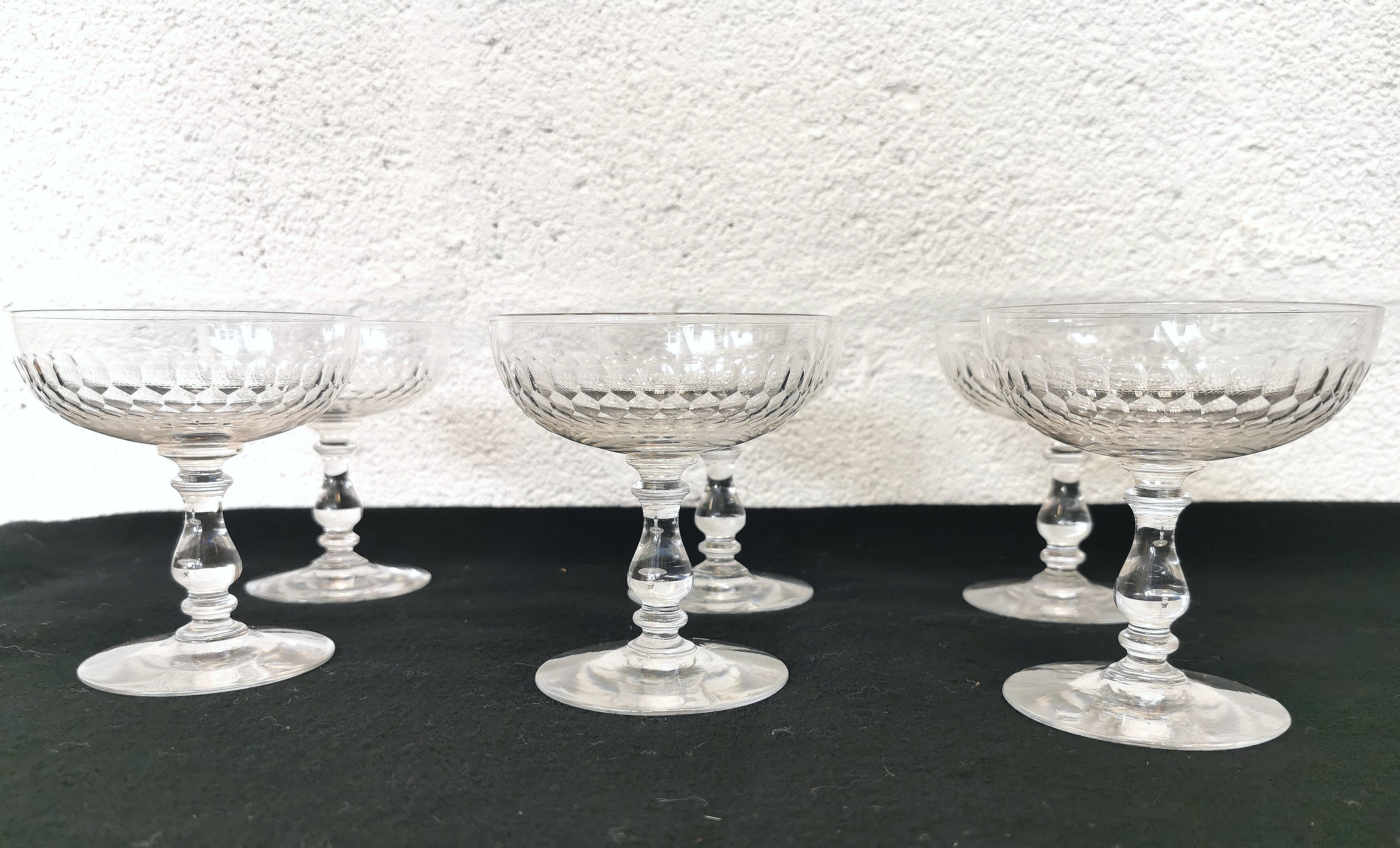 6 crystal champagne cups