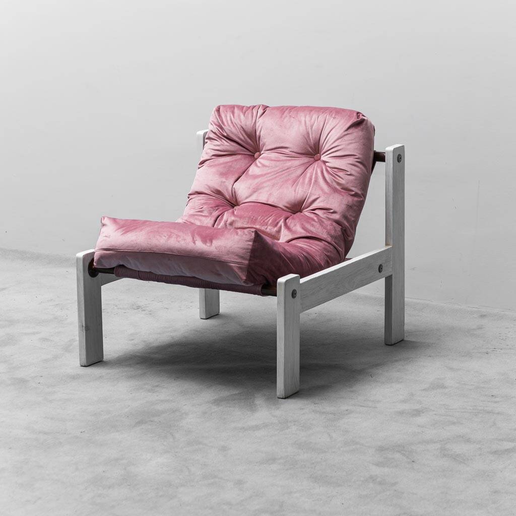 Poltrona vintage in velluto rosa legno bianco anni ’70 modernariato