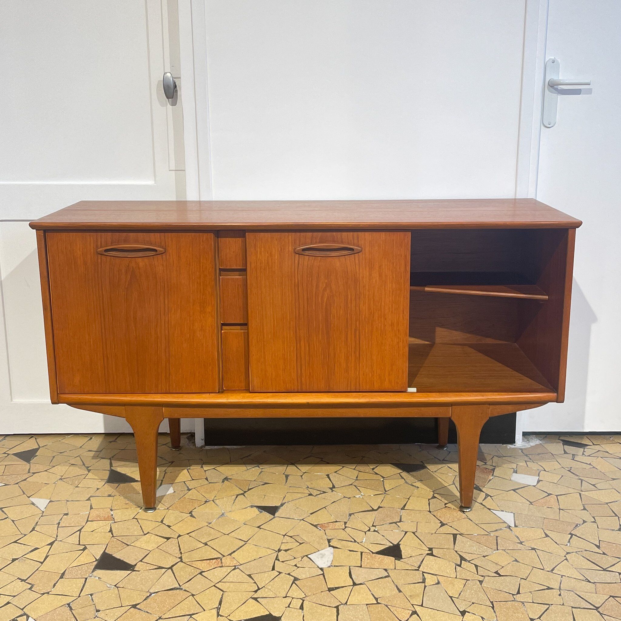Jentic Enfilade 128cm