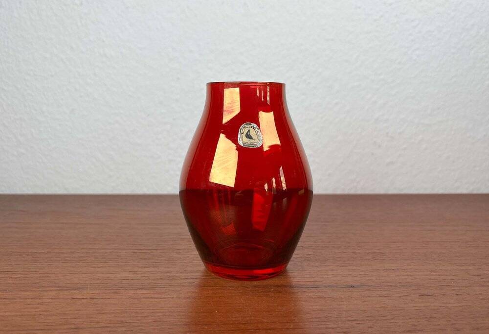 German glass vase from the mid-century modern period by Alfred Taube, 1960s.
