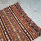 Kilim turc vintage tissé main 136x218 cm