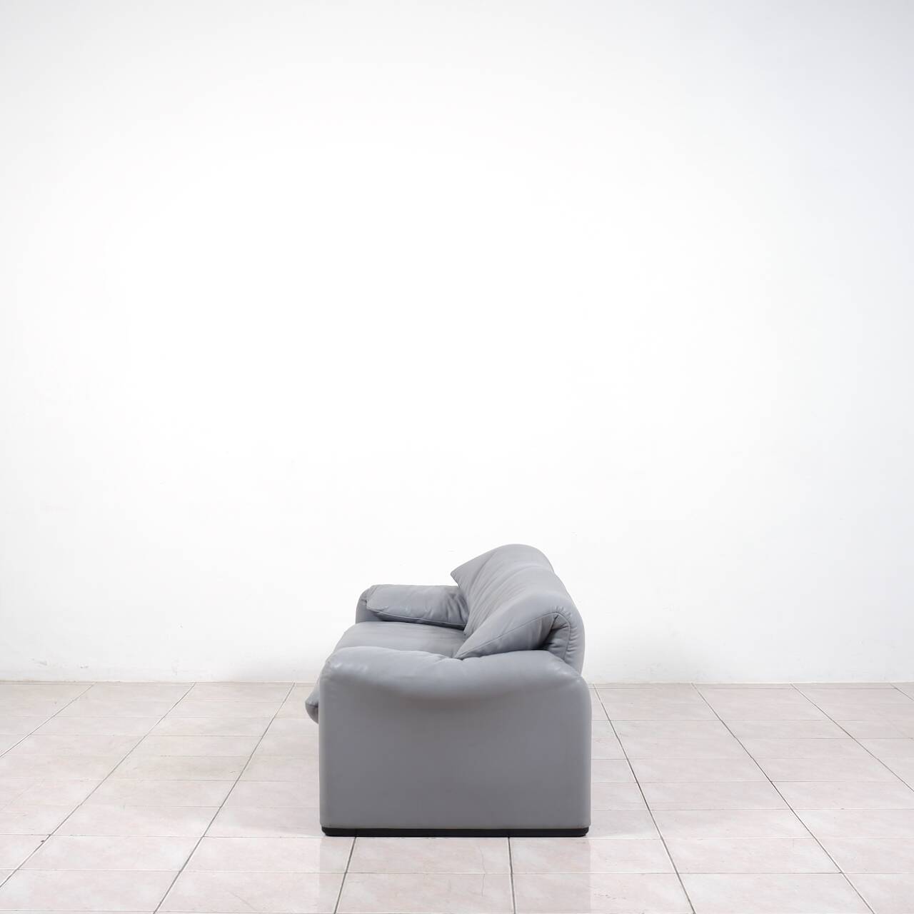 Ensemble de sièges en cuir « Maralunga » de Vico Magistretti pour Cassina