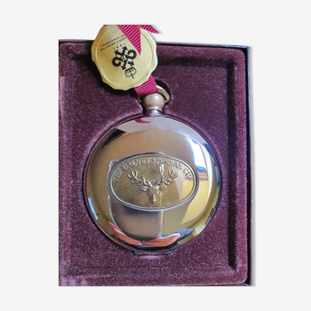 Flasque " Grants of Dalvey Ltd. Scotland. en acier inoxydable et médaillons en cuivre, décor de cerf