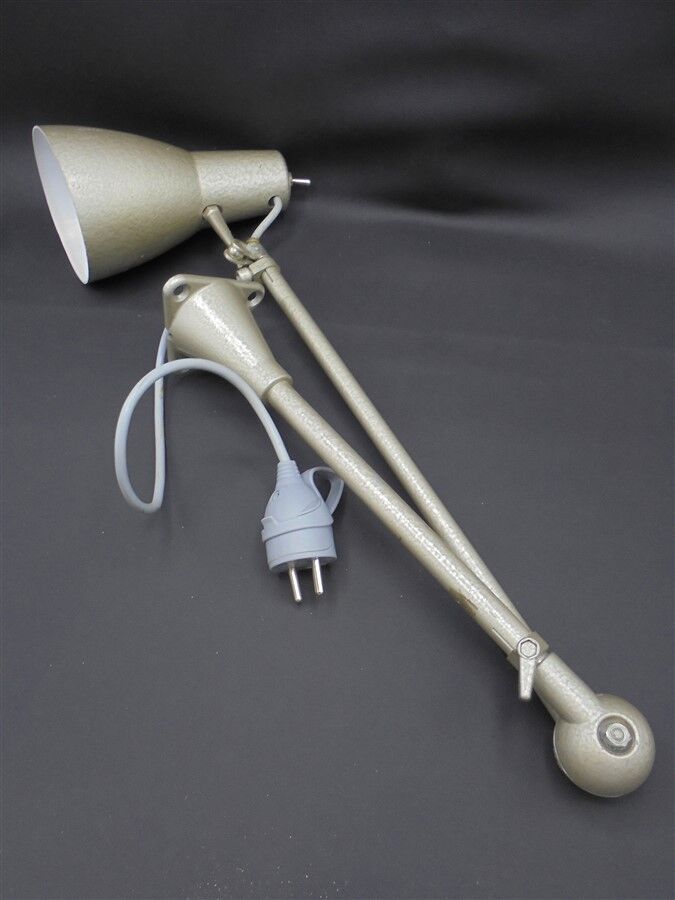 Sewing workshop lamp