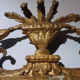 miroir ancien en bois doré du XVIIIe siècle