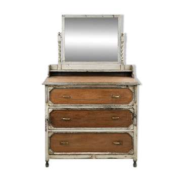 Wooden dressing table