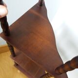 Corner shelf, corner with spool uprights