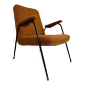 Ancien fauteuil bouclette orange design français des années 50 vintage