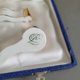 12 Limoges art porcelain knife rests in their case